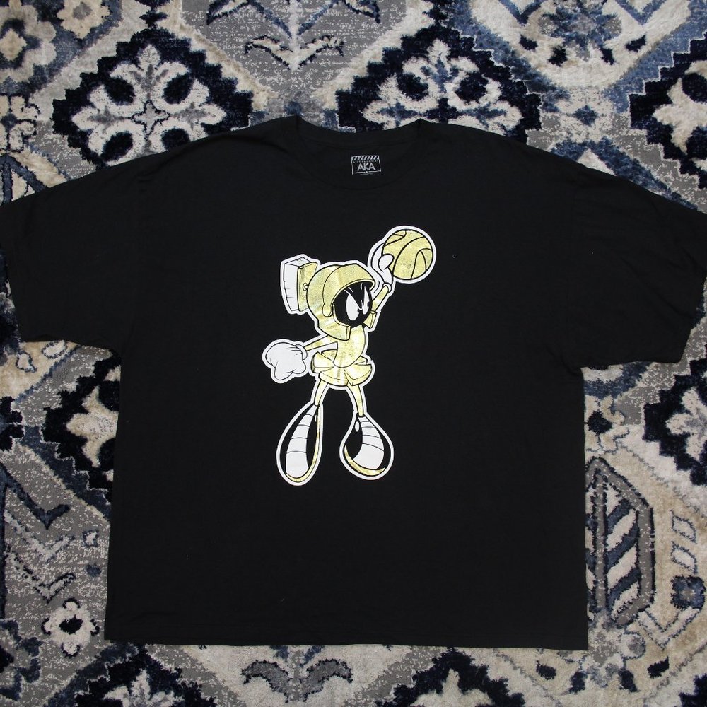 graphic tee